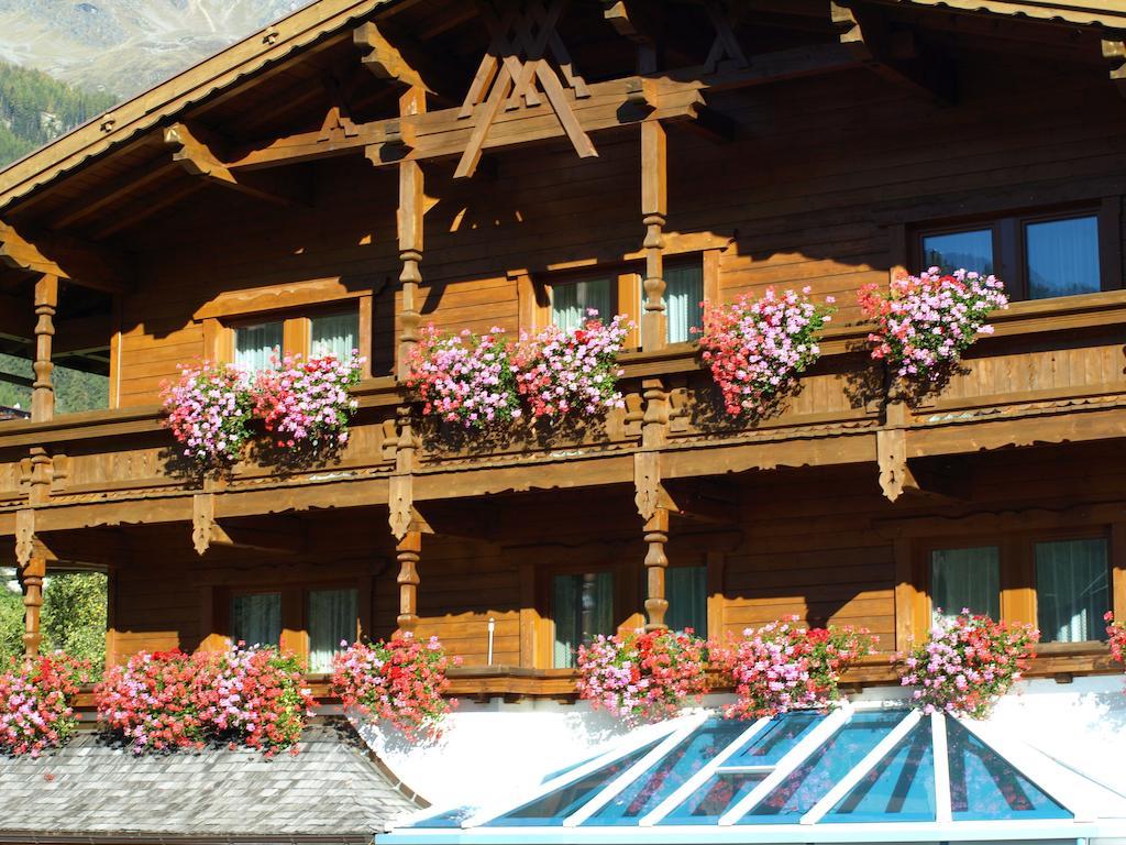 Haus Karin Hotel Sölden Exterior foto